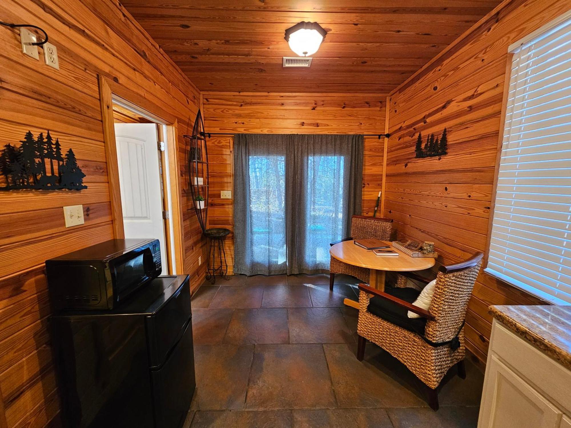 5 Min To Beaver Lake-King Bed-Fire Pit-Jetted Tub #1 Eureka Springs Exteriér fotografie